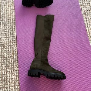Stuart Weitzman knee high green NEW boots. Never worn!
